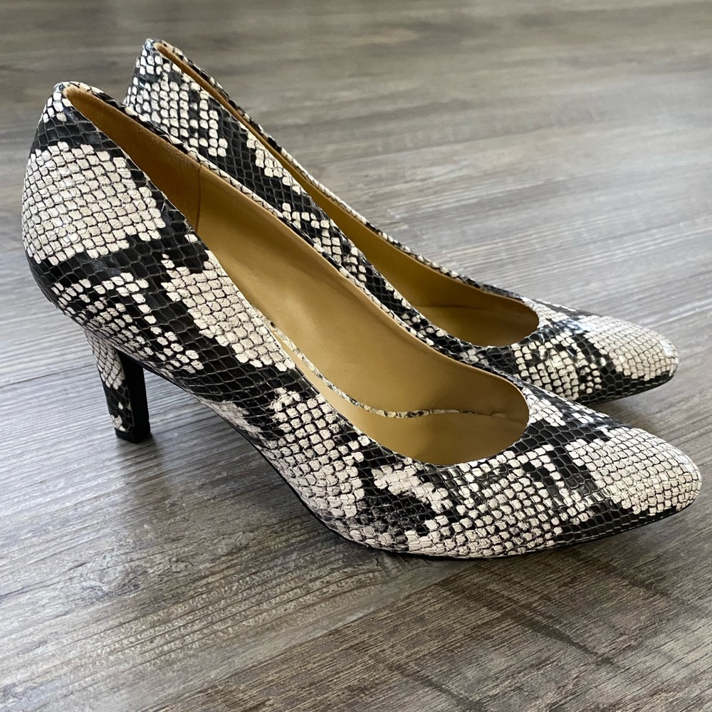 Naturalizer Allison Pump Heels Women’s Size 8 Shoe Snake Print Leather